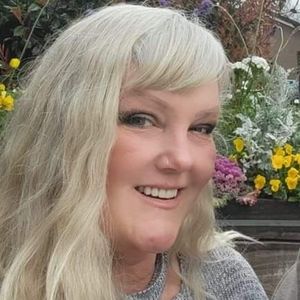 Meet your Posher, Denise